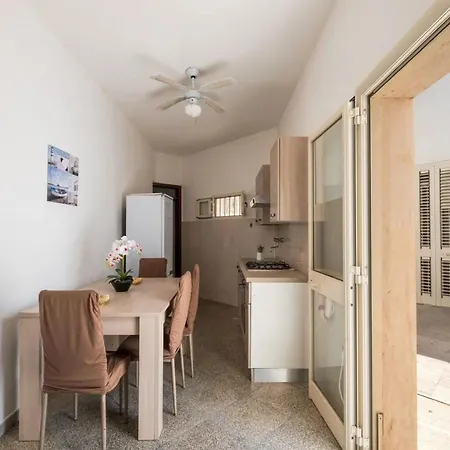 Casa Isidoro, Ac, Seaside Ferienhaus Sant Isidoro (Apulia)